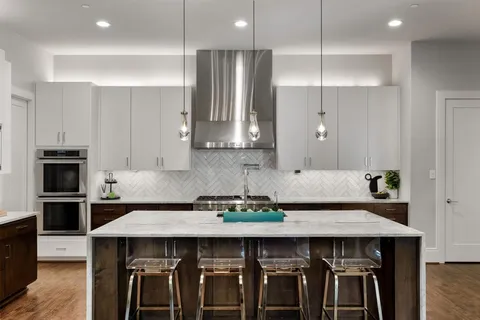 $2,699,000 | 5628 Lindenshire Lane, Dallas, TX 75230