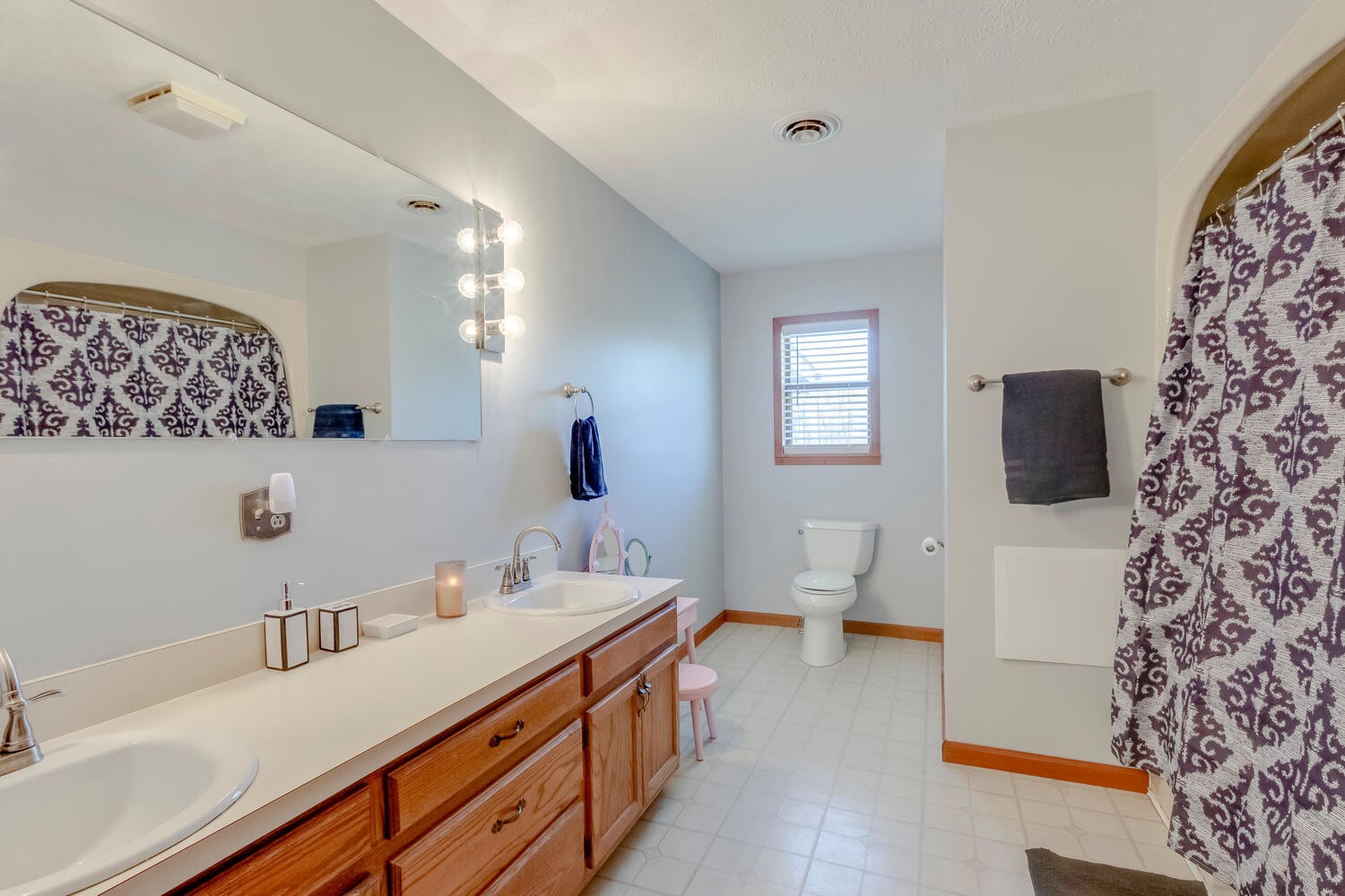 259 Toad Road Dowelltown, TN 37059 - Photo 9 of 19 a bathroom with a sink and a mirror
