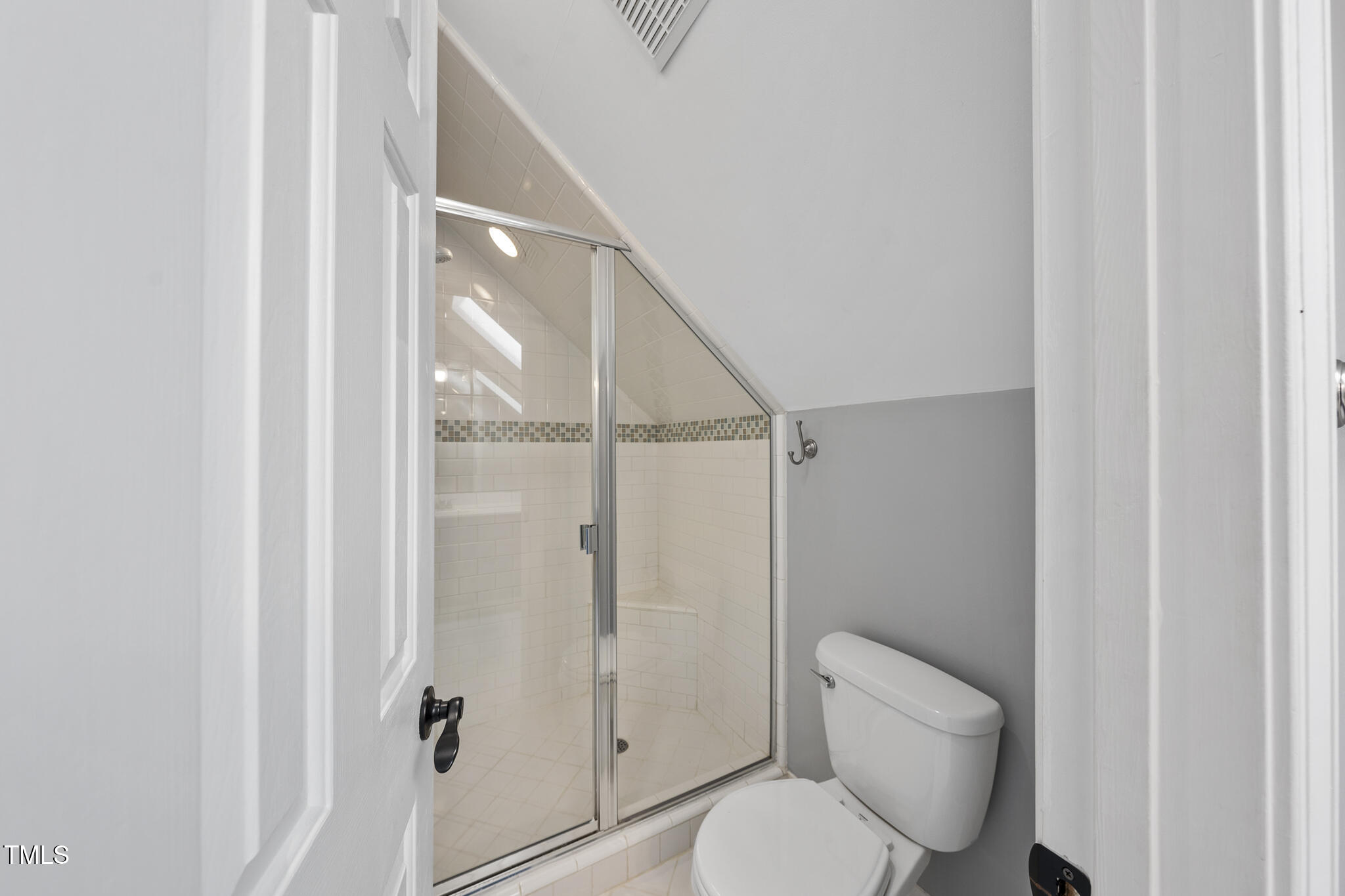 8301 Old Well Lane Raleigh, NC 27615 - Photo 31 of 42 Bathroom 3