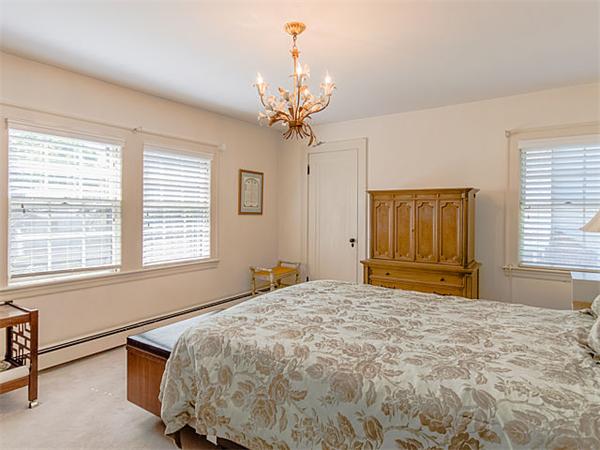 213 Bonad Road Brookline, MA 02467 - Photo 8 of 10