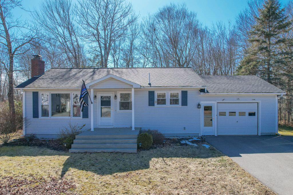 12 Mcdonald Avenue Ellsworth, ME 04605 - Photo 1 of 41 DGBnMjcg