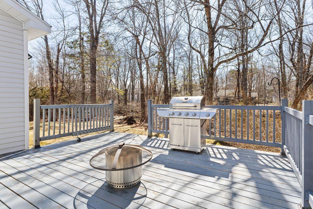 12 Mcdonald Avenue Ellsworth, ME 04605 - Photo 36 of 41 -2xVyKRQ