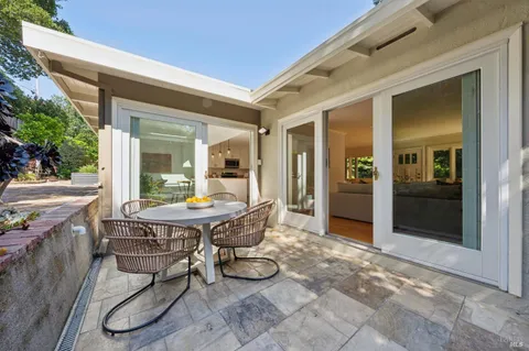 $1,695,000 | 11 Amberwood Lane, San Anselmo, CA 94960