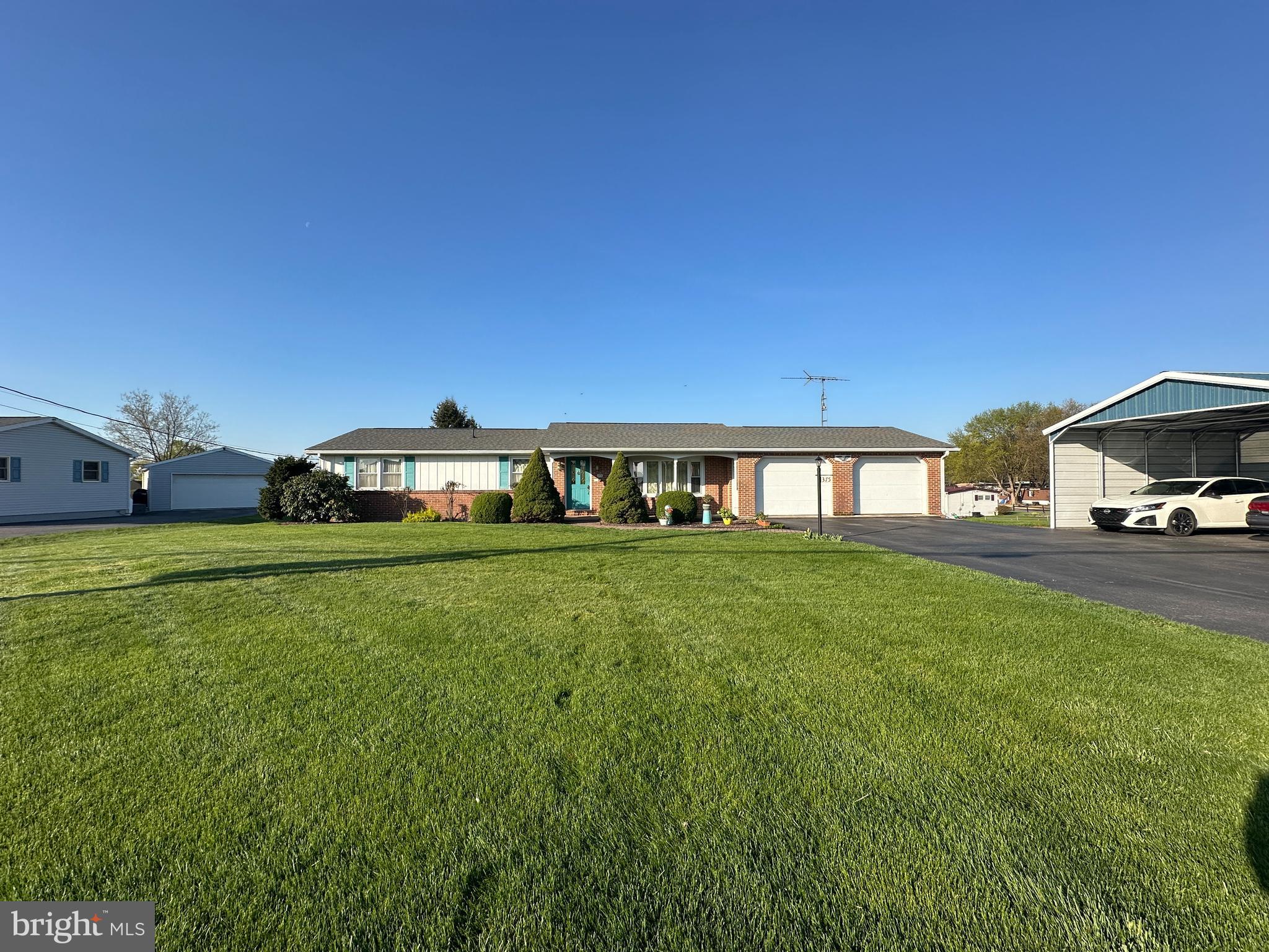 375 St Thomas-Edenville Road St. Thomas, PA 17252 - Photo 2 of 85 a front view of house with yard