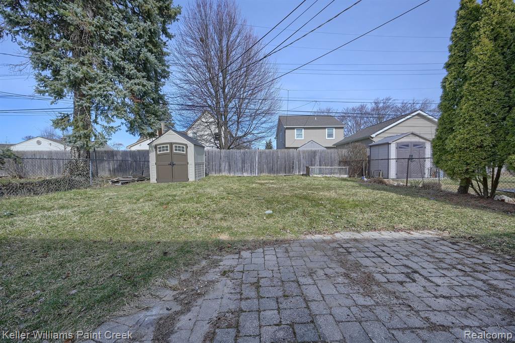 2060 Columbia Road Berkley, MI 48072 - Photo 18 of 18