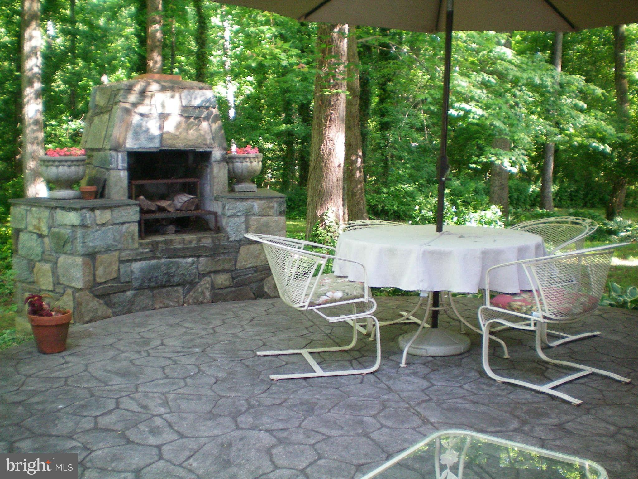 481 Ferry Point Road Annapolis, MD 21403 - Photo 14 of 30 Exterior Rear