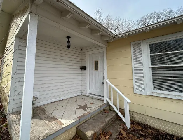 $1,450 | 509 North Line Street, Mineola, TX 75773