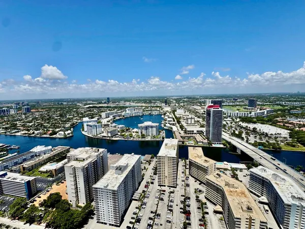 $9,000 | 1830 South Ocean Drive, Unit 4806, Hallandale Beach, FL 33009