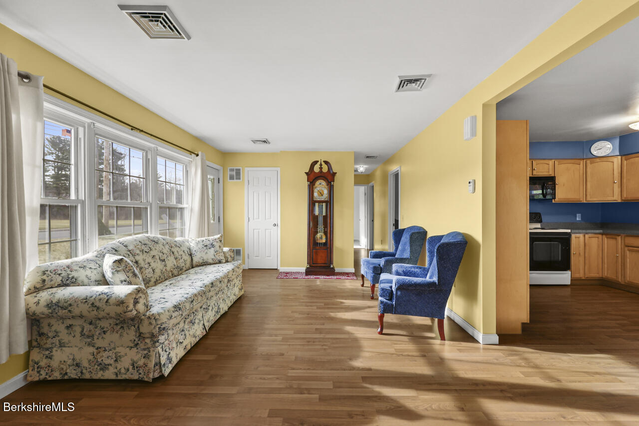 51 Bushey Road Pittsfield, MA 01201 - Photo 3 of 15 7