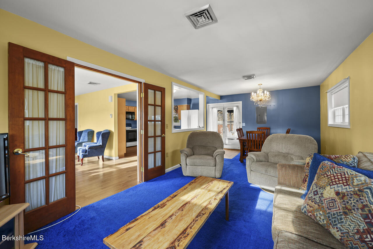 51 Bushey Road Pittsfield, MA 01201 - Photo 4 of 15 9
