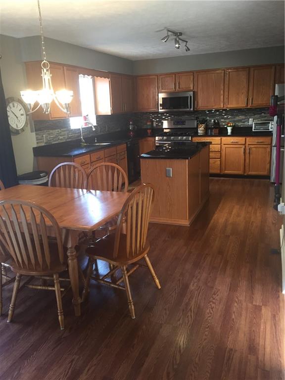 428 Blue Ridge Drive Coraopolis, PA 15108 - Photo 8 of 21 Gallery Image 8