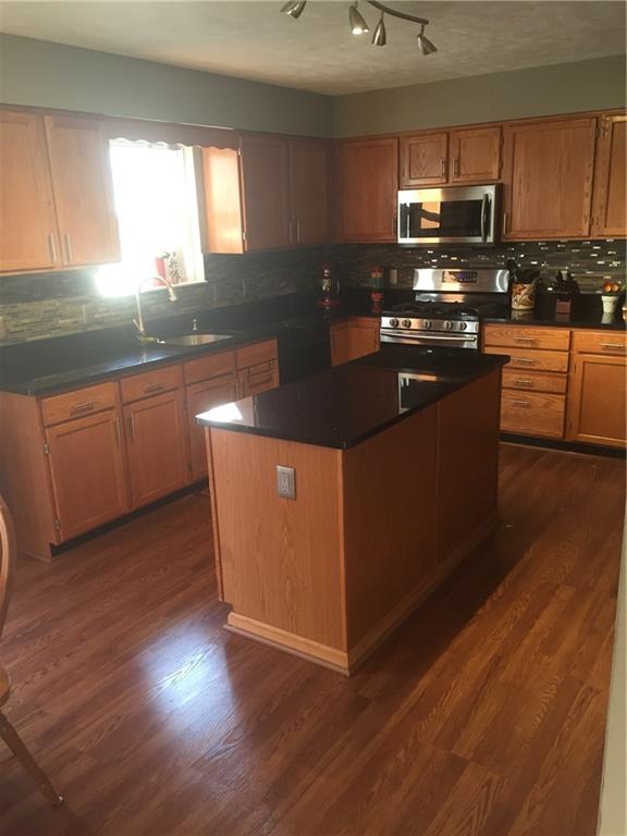 428 Blue Ridge Drive Coraopolis, PA 15108 - Photo 9 of 21 Gallery Image 9