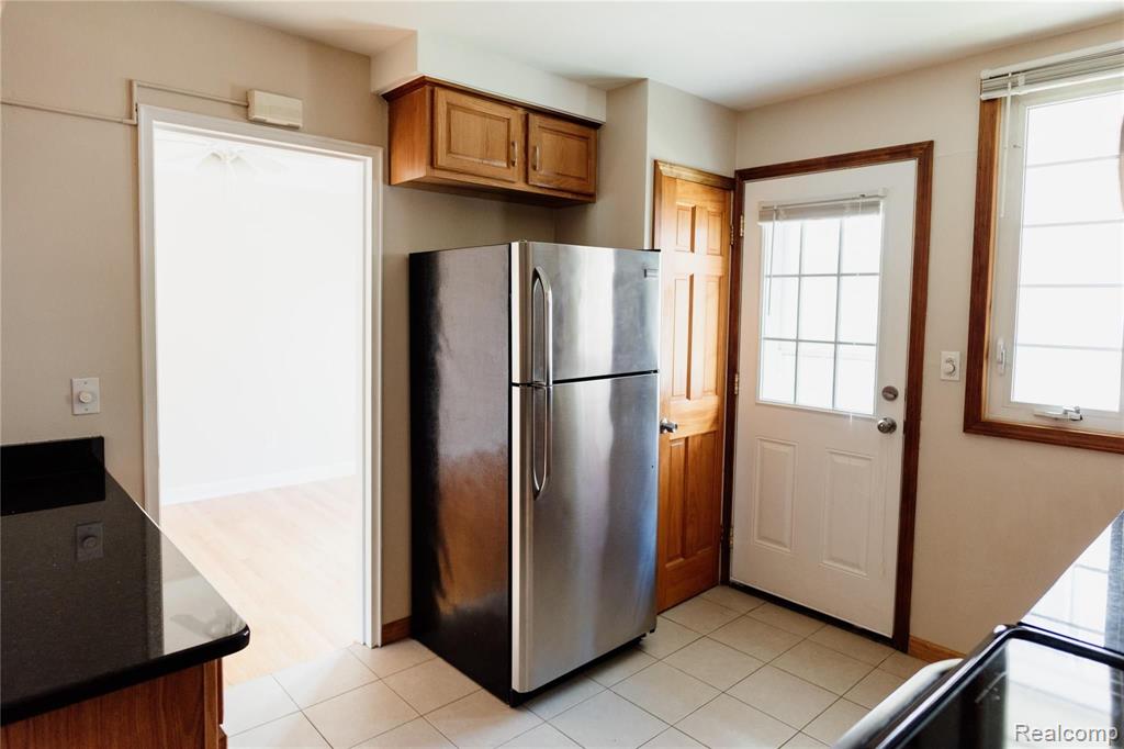 1526 West Webster Road Royal Oak, MI 48073 - Photo 12 of 38