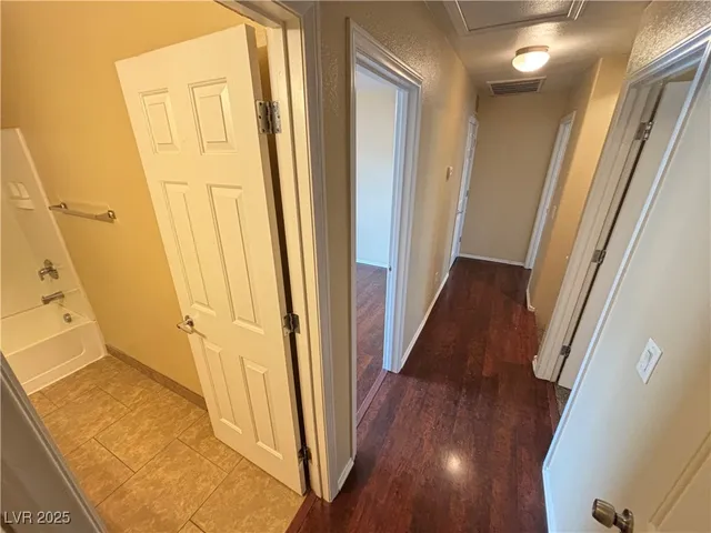 $1,825 | 8949 Careful Canvas Avenue, Las Vegas, NV 89149