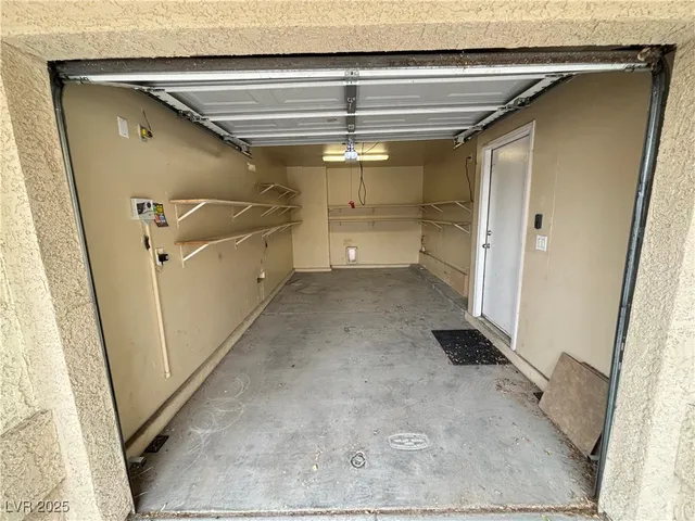 $1,825 | 8949 Careful Canvas Avenue, Las Vegas, NV 89149