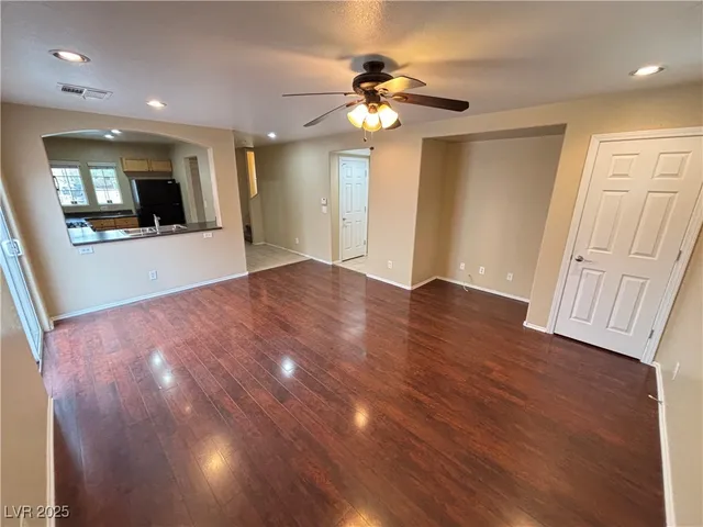 $1,825 | 8949 Careful Canvas Avenue, Las Vegas, NV 89149