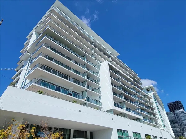 $415,000 | 1600 Southwest 1st Avenue, Unit 411, Miami, FL 33129