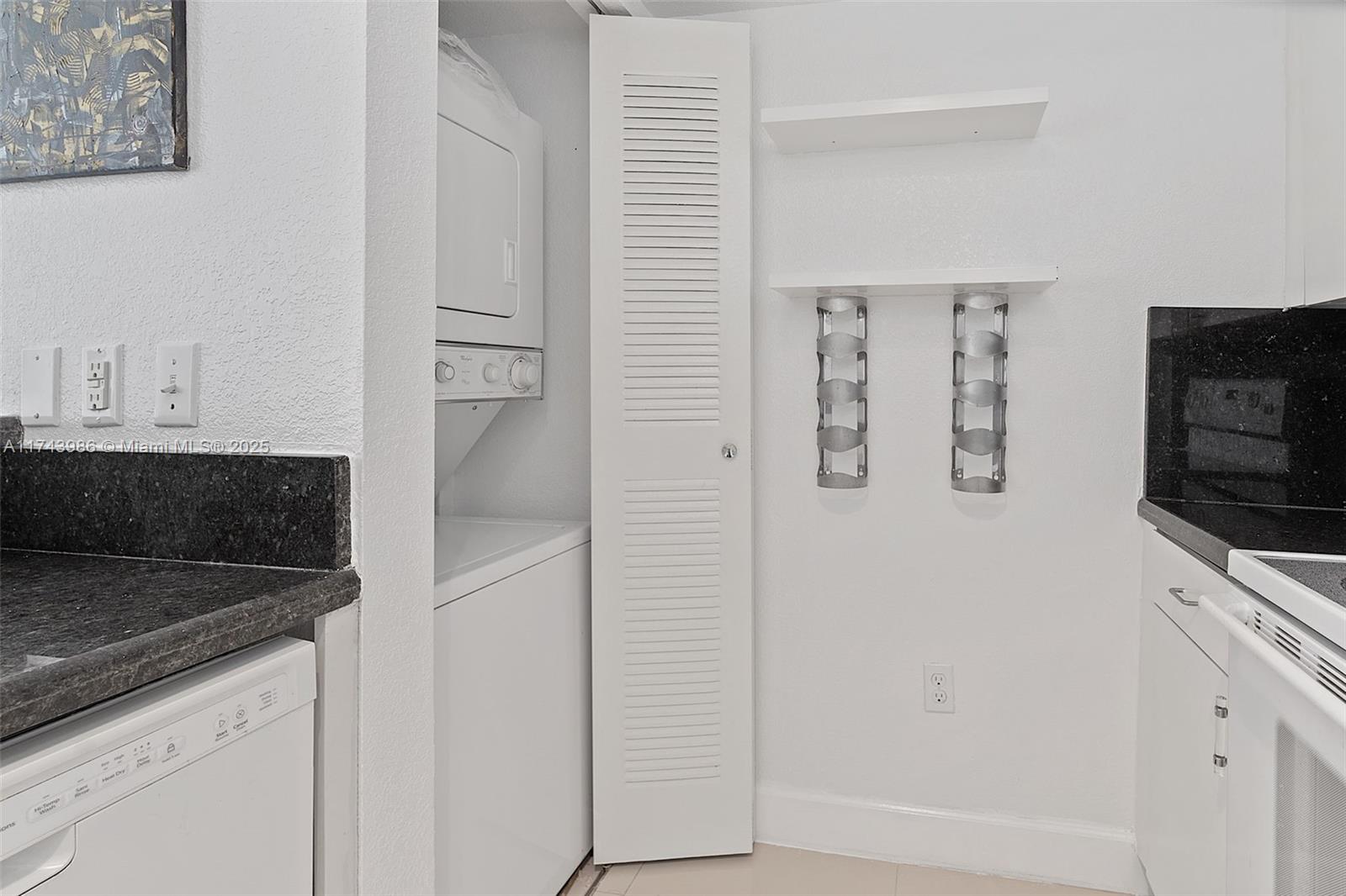 219 Northwest 12th Avenue, Unit 809 Miami, FL 33128 - Photo 25 of 32
