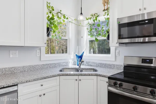 $383,000 | 206 Baker Road, Hubert, NC 28539