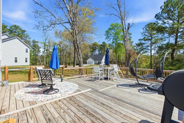 $383,000 | 206 Baker Road, Hubert, NC 28539