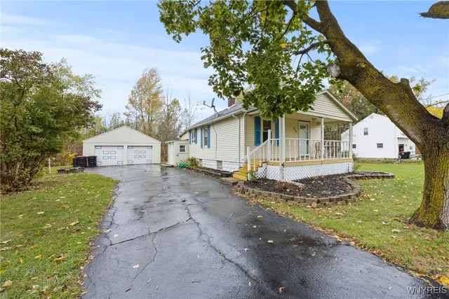 $179,900 | 457 Aurora Street, Lancaster, NY 14086