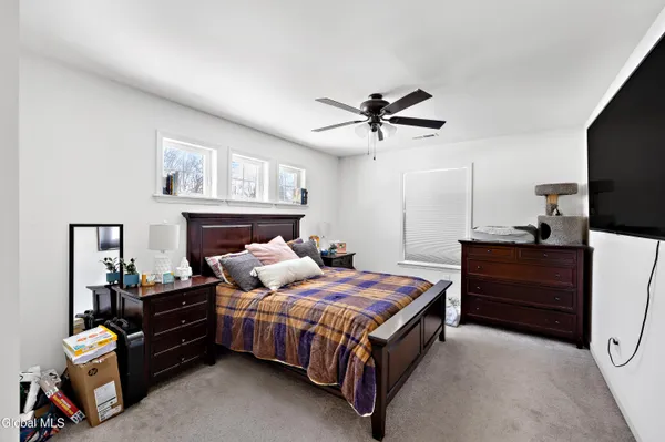 $294,900 | 1002 Grayson Place, Glenville, NY 12302