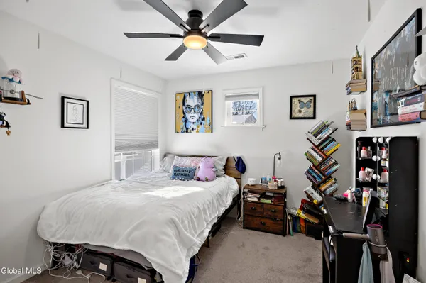 $294,900 | 1002 Grayson Place, Glenville, NY 12302