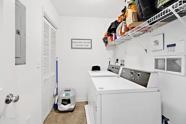 $294,900 | 1002 Grayson Place, Glenville, NY 12302