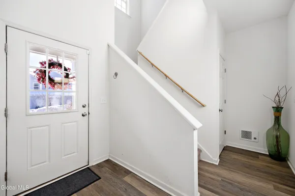 $294,900 | 1002 Grayson Place, Glenville, NY 12302