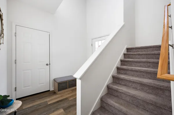 $294,900 | 1002 Grayson Place, Glenville, NY 12302