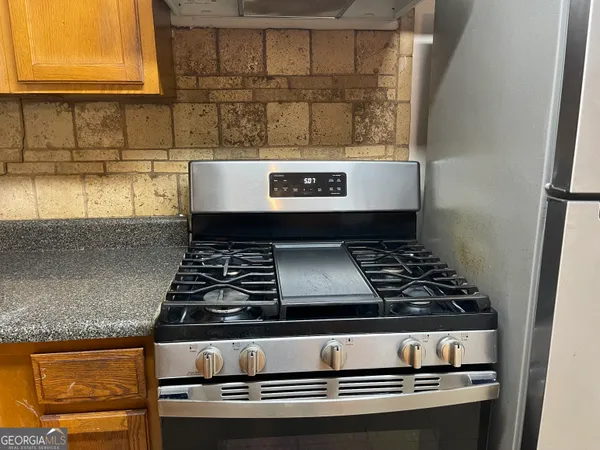 a close view of stove top oven