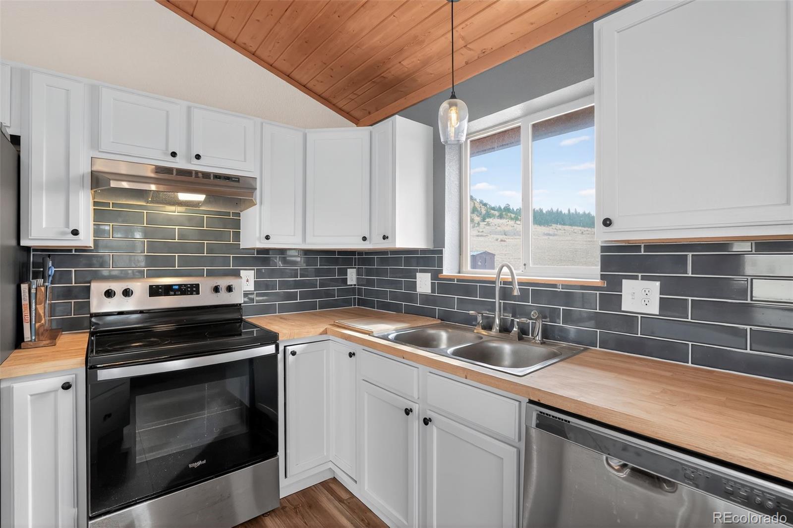 14012 Chickasaw Road Hartsel, CO 80449 - Photo 15 of 43