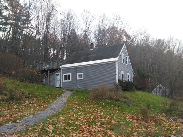 136 Slab City Road Claremont, NH 03743 - Photo 4 of 21 Gallery Image 4