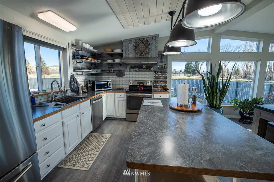 164 North Star Road Brewster, WA 98812 - Photo 9 of 21 Gallery Image 9