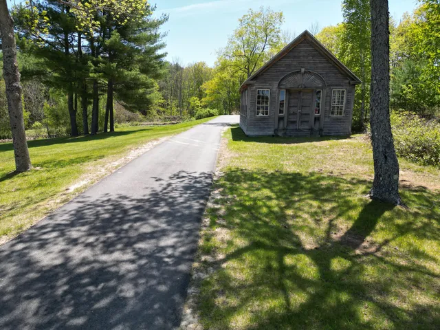 $6,000,000 | 1090 Pittston School Street, Pittston, ME 04345