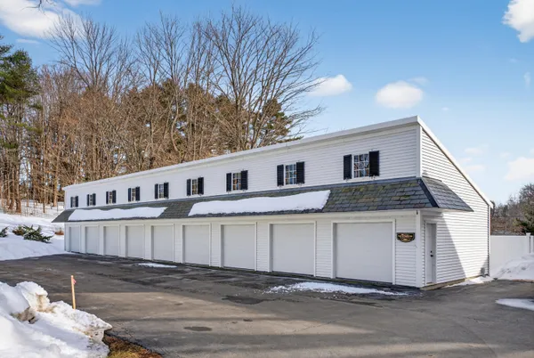 $6,000,000 | 1090 Pittston School Street, Pittston, ME 04345