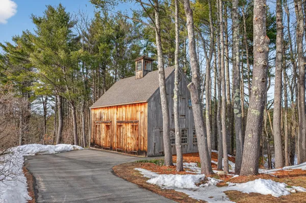 $6,000,000 | 1090 Pittston School Street, Pittston, ME 04345