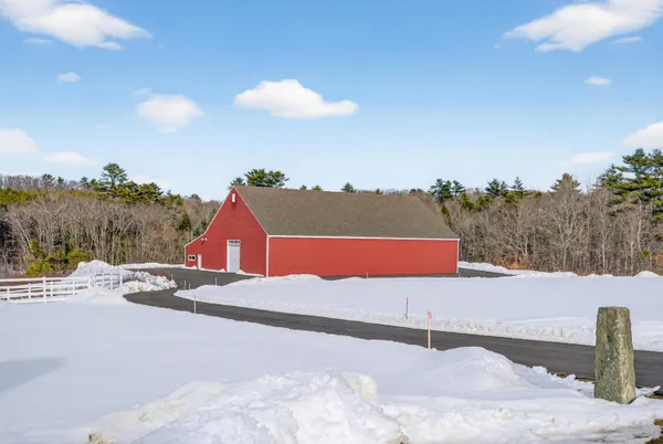 $6,000,000 | 1090 Pittston School Street, Pittston, ME 04345