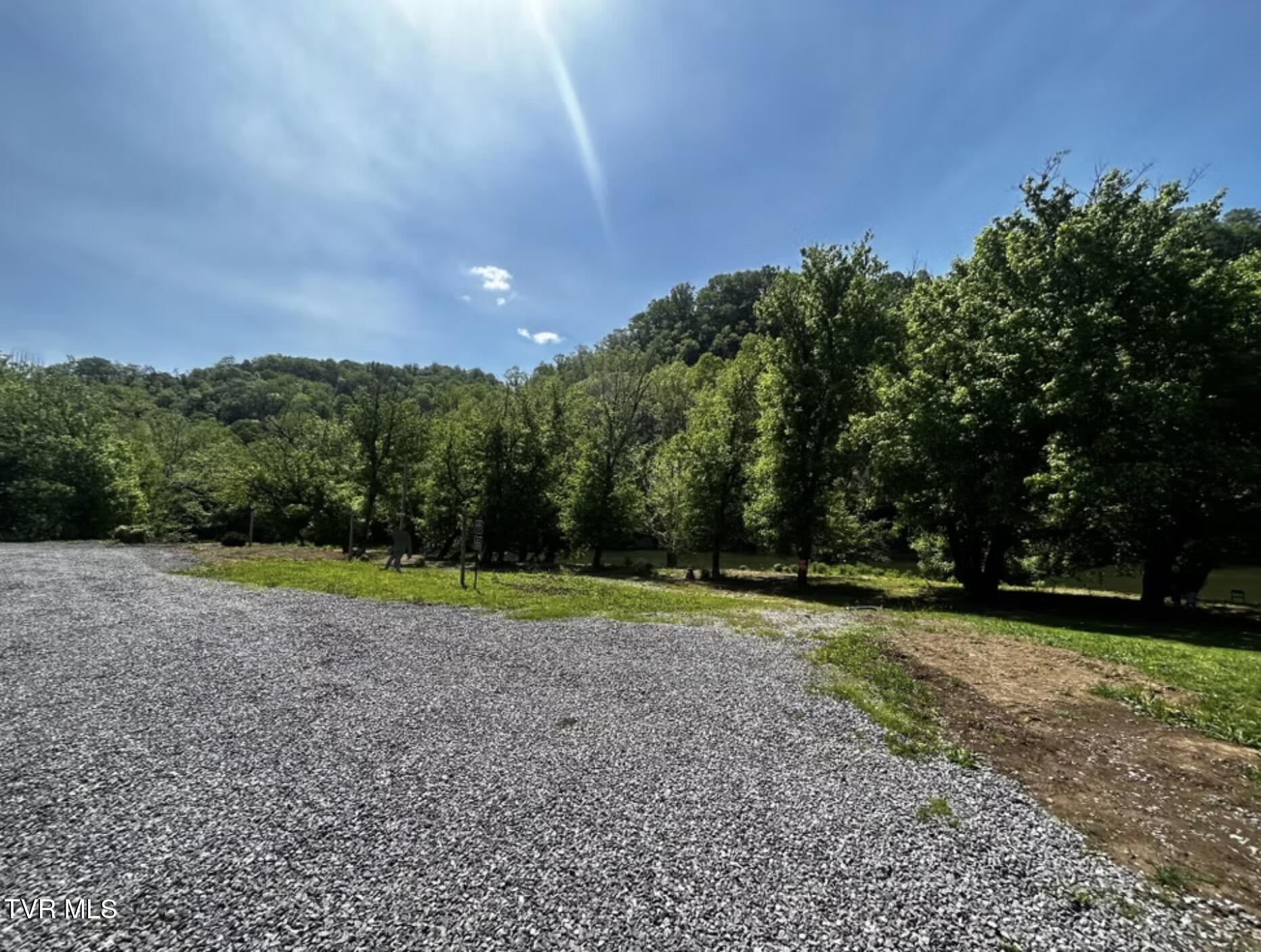 1750 Clinch River Highway Duffield, VA 24244 - Photo 3 of 31 IMG_6260