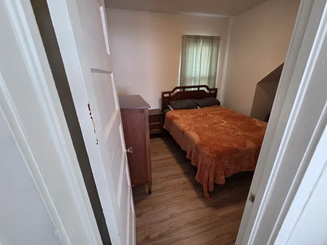 $1,500 | 6614 5th Avenue, Kenosha, WI 53143