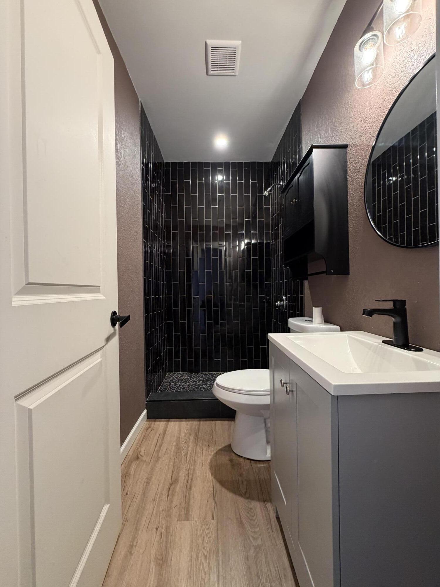 6614 5th Avenue Kenosha, WI 53143 - Photo 8 of 8 IMG_1373