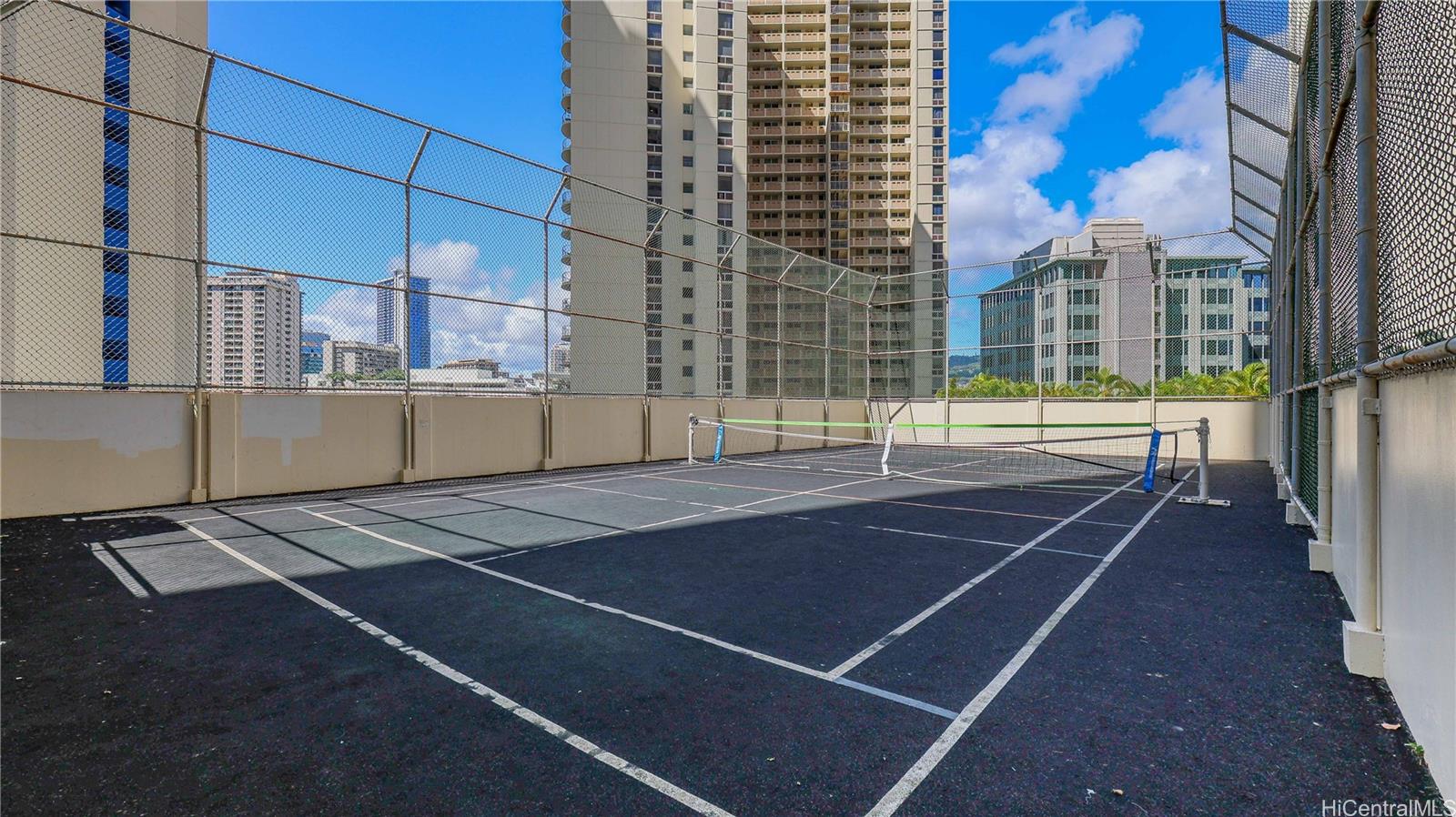 469 Ena Road, Unit 1508 Honolulu, HI 96815 - Photo 21 of 25