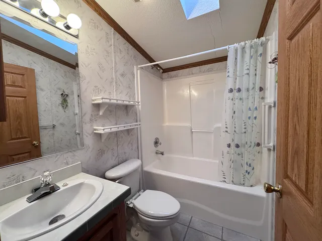 $94,000 | 16 Eric Place, Claremont, NH 03743