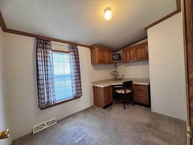 $94,000 | 16 Eric Place, Claremont, NH 03743