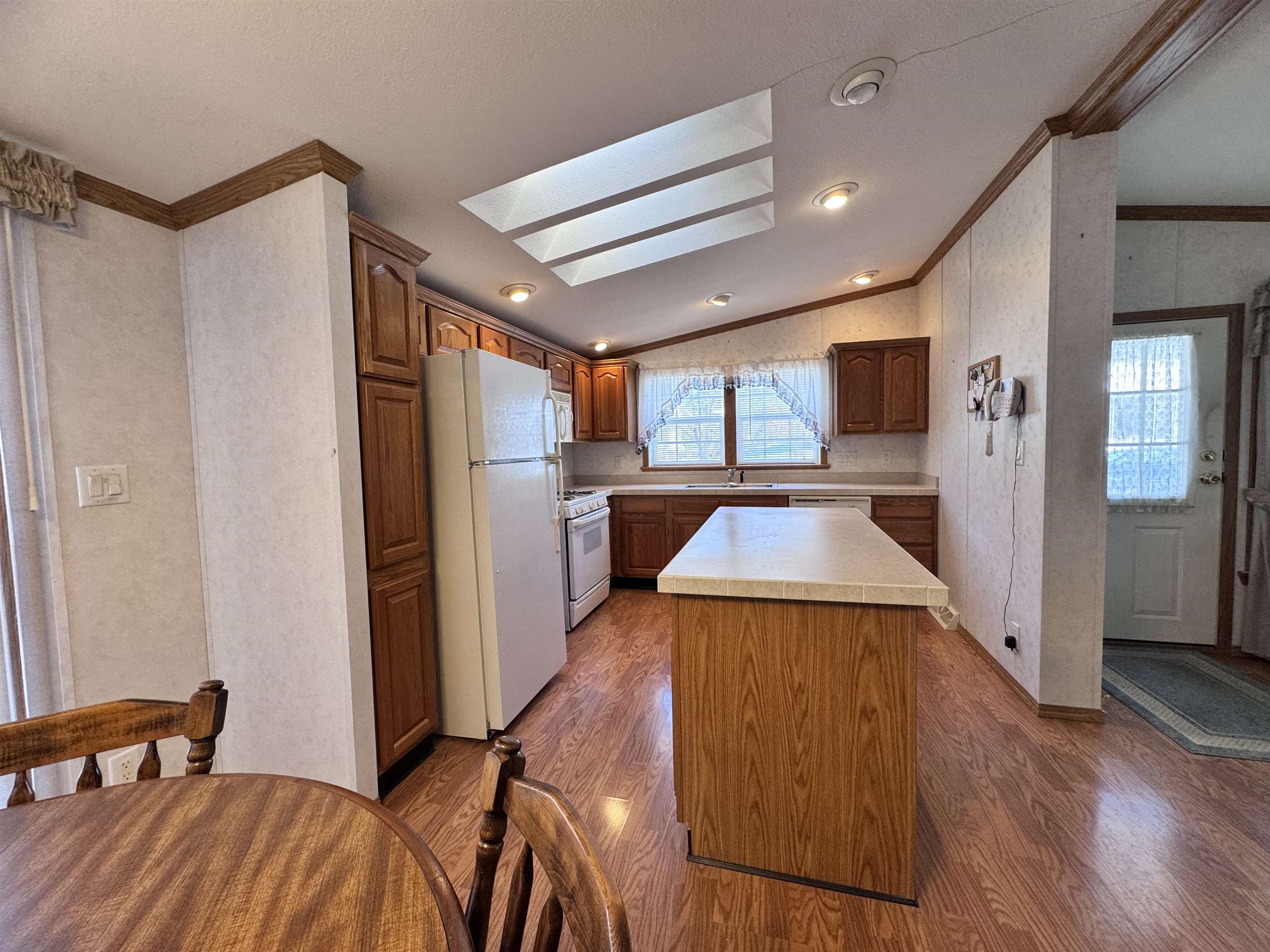 16 Eric Place Claremont, NH 03743 - Photo 9 of 26