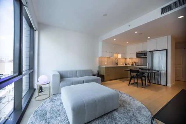 $670,000 | 400 South Broadway, Unit 911, Los Angeles, CA 90013