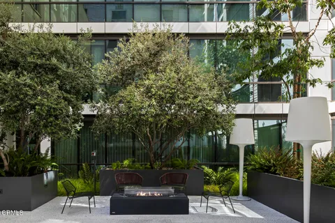 $670,000 | 400 South Broadway, Unit 911, Los Angeles, CA 90013