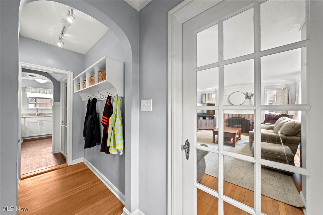 2611 Charney Road Cleveland, OH 44118 - Photo 2 of 38 Gallery Image 2