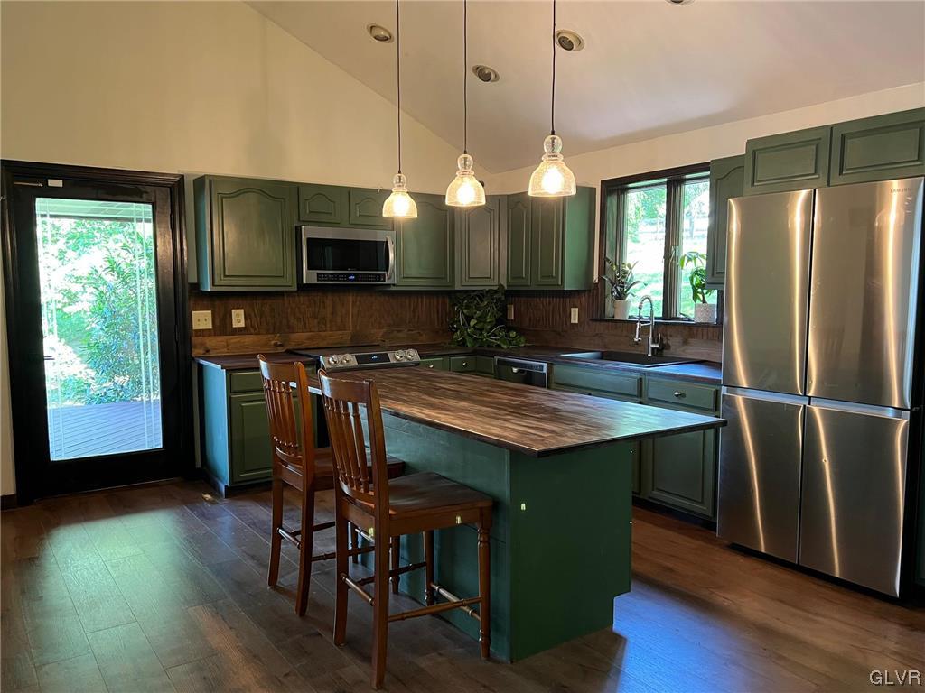 5065 Oakland Road Coplay, PA 18037 - Photo 8 of 15 Gallery Image 8