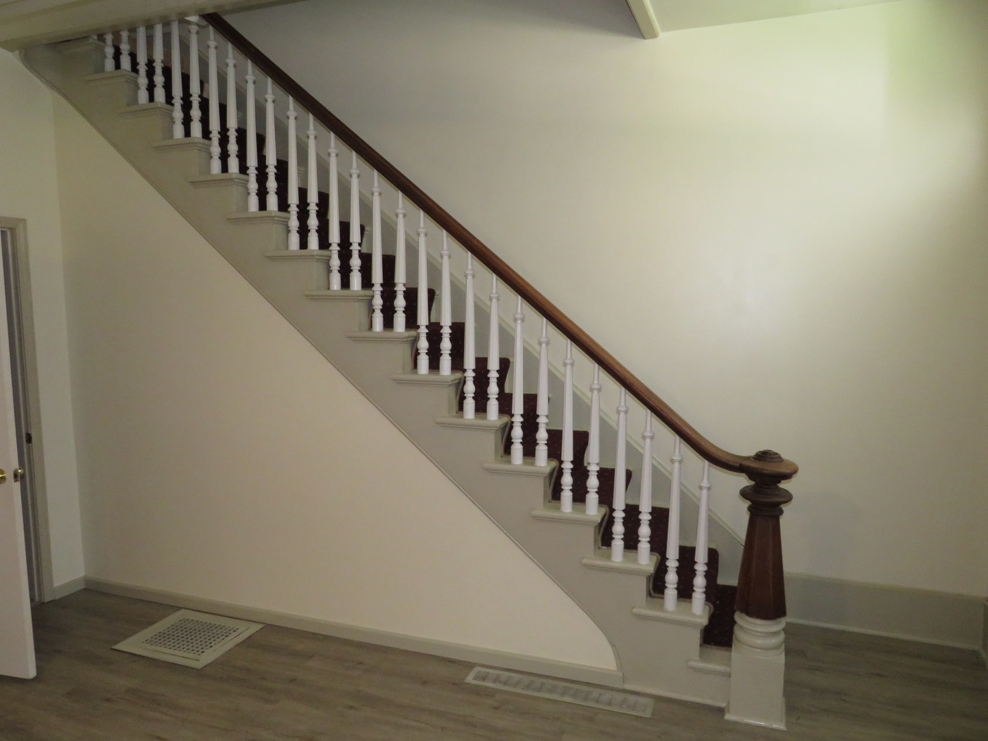 304 East Main Street, Unit A Ottawa, IL 61350 - Photo 12 of 22 a view of entryway with wooden floor